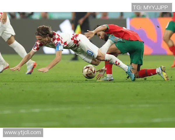 土耳其足球队崛起之路：从传统强队到现代足球新星的蜕变与挑战